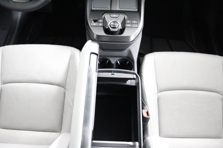 Toyota C-HR+ - Executive AWD 77 kWh 64