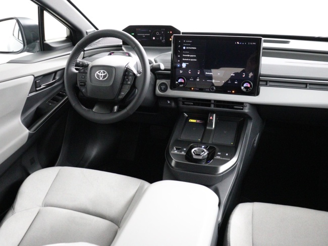 Toyota C-HR+ - Executive AWD 77 kWh