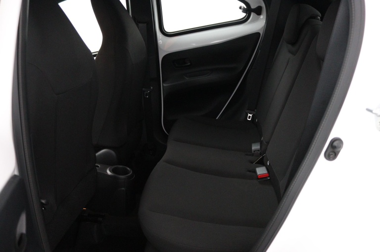 Toyota Aygo X - 1.0 VVT-i MT Play 18