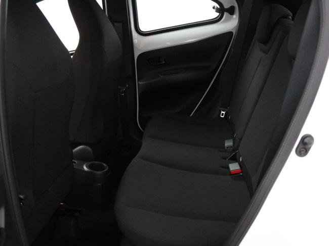 Toyota Aygo X - 1.0 VVT-i MT Play