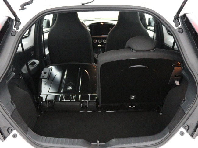 Toyota Aygo X - 1.0 VVT-i MT Play