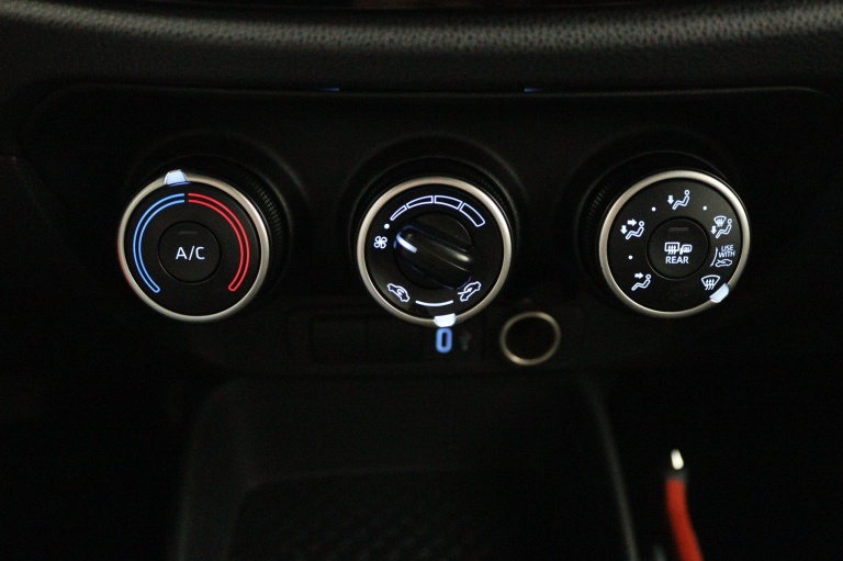 Toyota Aygo X - 1.0 VVT-i MT Play 7