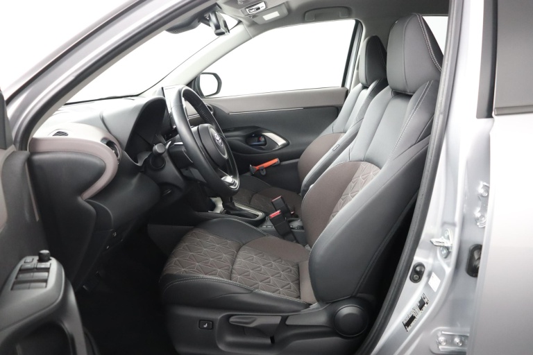 Toyota Yaris Cross - 1.5 Hybrid Executive 17