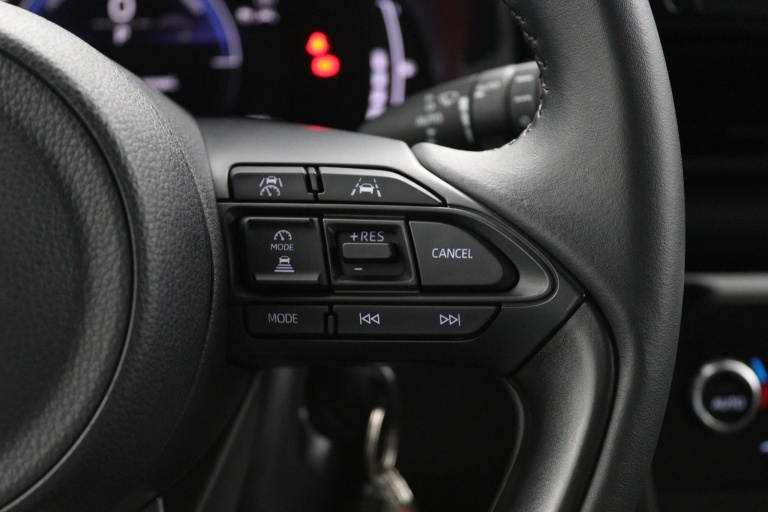 Toyota Yaris Cross - 1.5 Hybrid 115 21