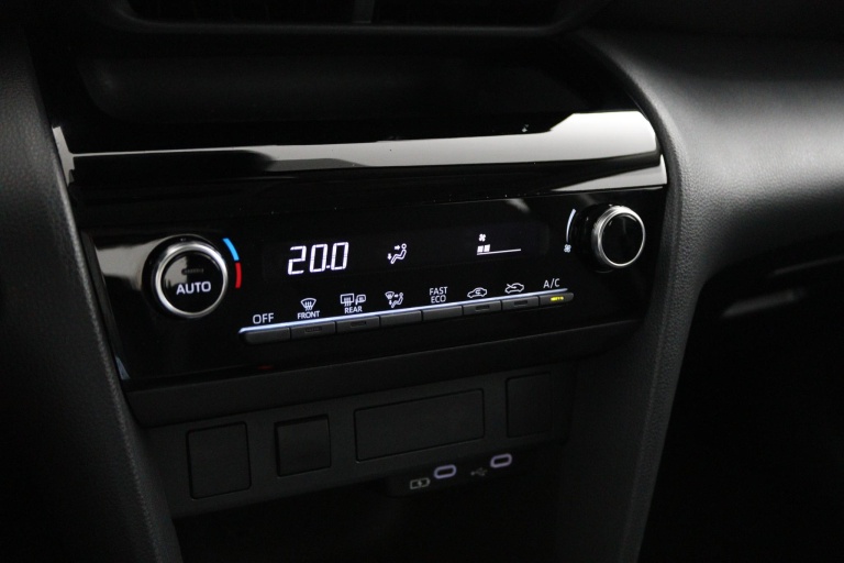 Toyota Yaris Cross - 1.5 Hybrid 115 7