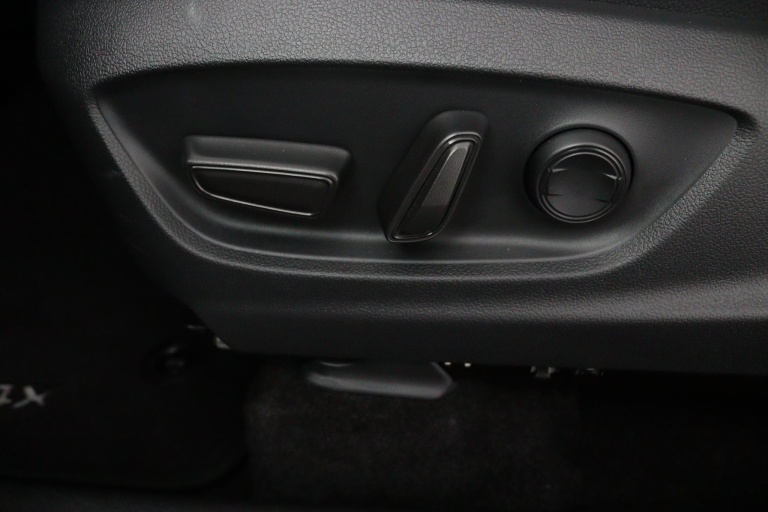 Toyota bZ4X - Dynamic 71 kWh 10