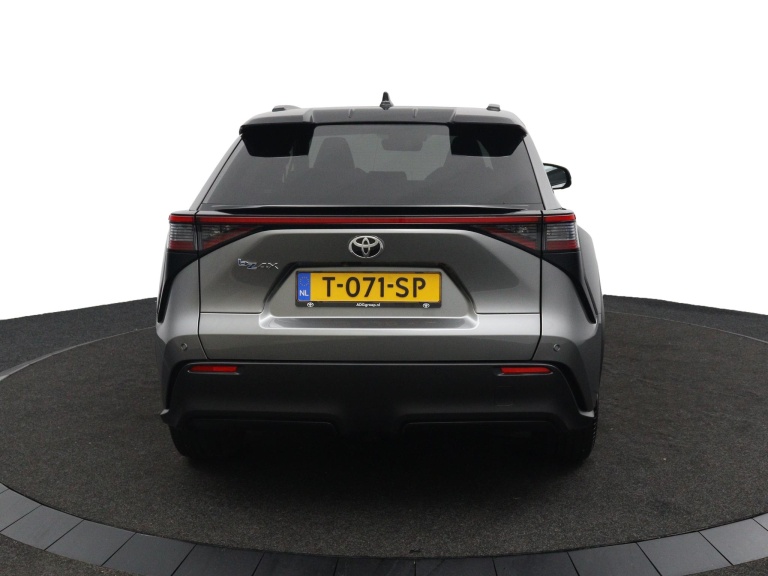 Toyota bZ4X - Dynamic 71 kWh 8
