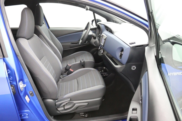 Toyota Yaris - 1.5 Hybrid BI-Tone 10
