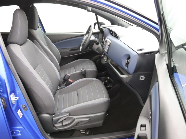 Toyota Yaris - 1.5 Hybrid BI-Tone