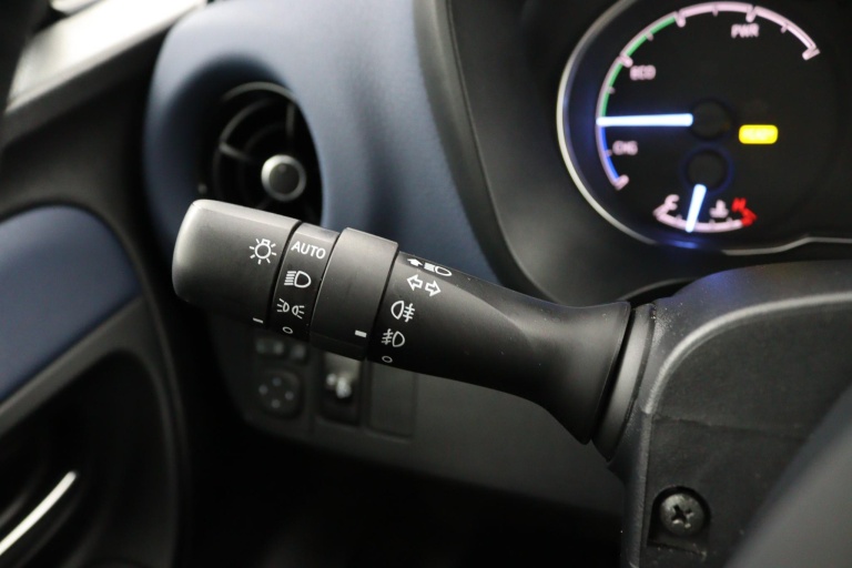 Toyota Yaris - 1.5 Hybrid BI-Tone 20