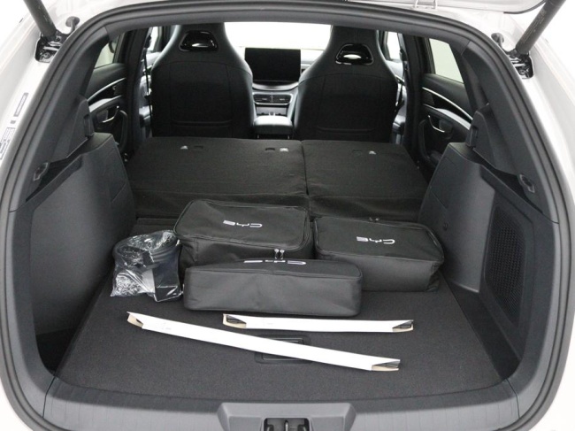 BYD SEAL U - 1.5 DM-i FWD COMFORT