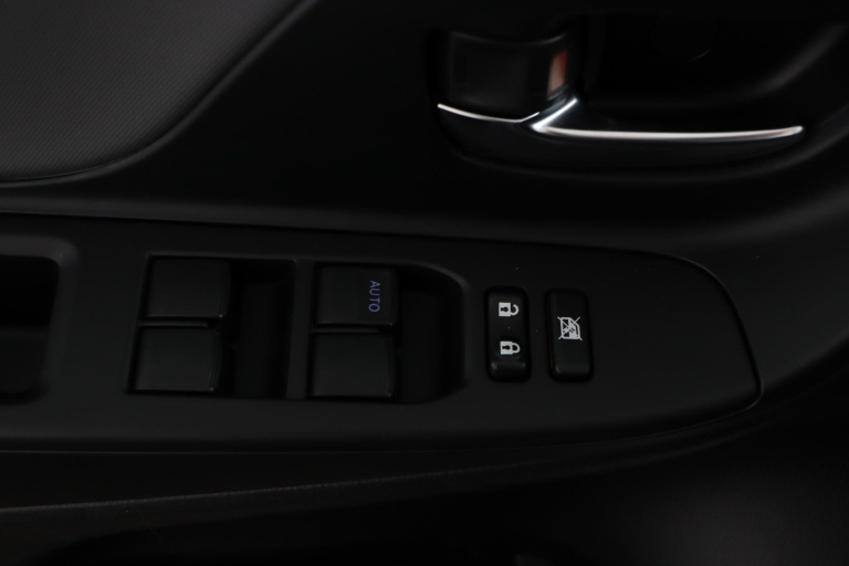 Toyota Yaris - 1.5 Hybrid Dynamic 27