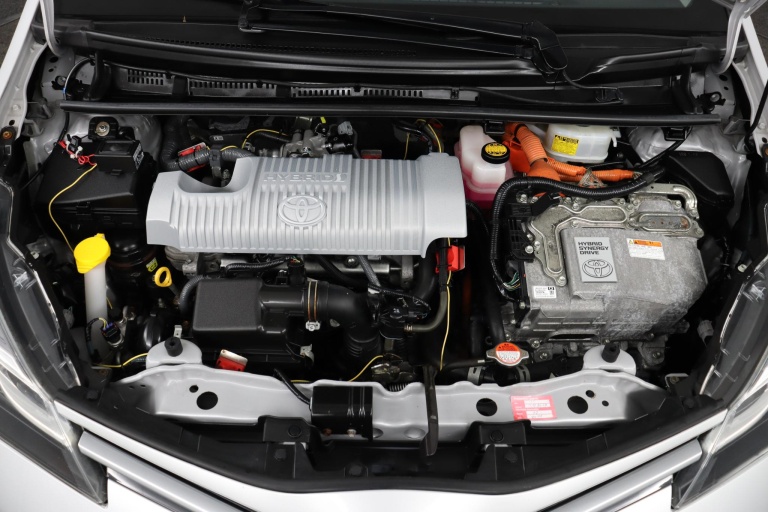 Toyota Yaris - 1.5 Hybrid Dynamic 33