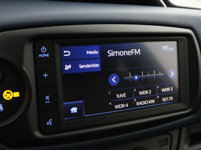 Toyota Yaris - 1.5 Hybrid Bi-Tone