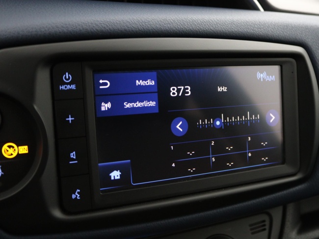 Toyota Yaris - 1.5 Hybrid Bi-Tone