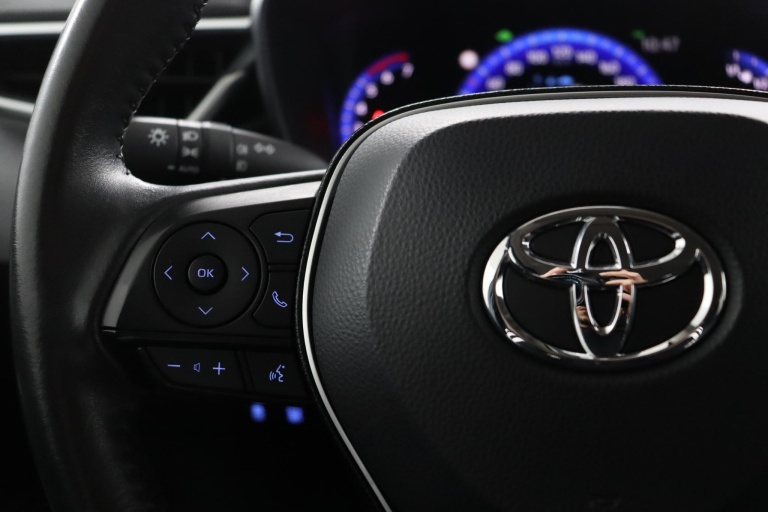 Toyota Corolla - 1.8 Hybrid Dynamic 19