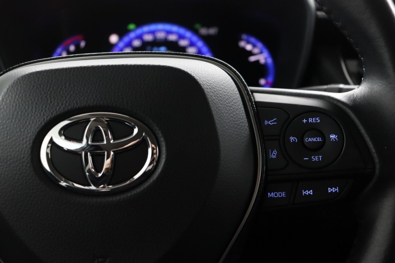 Toyota Corolla - 1.8 Hybrid Dynamic 21