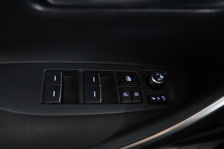 Toyota Corolla - 1.8 Hybrid Dynamic 25