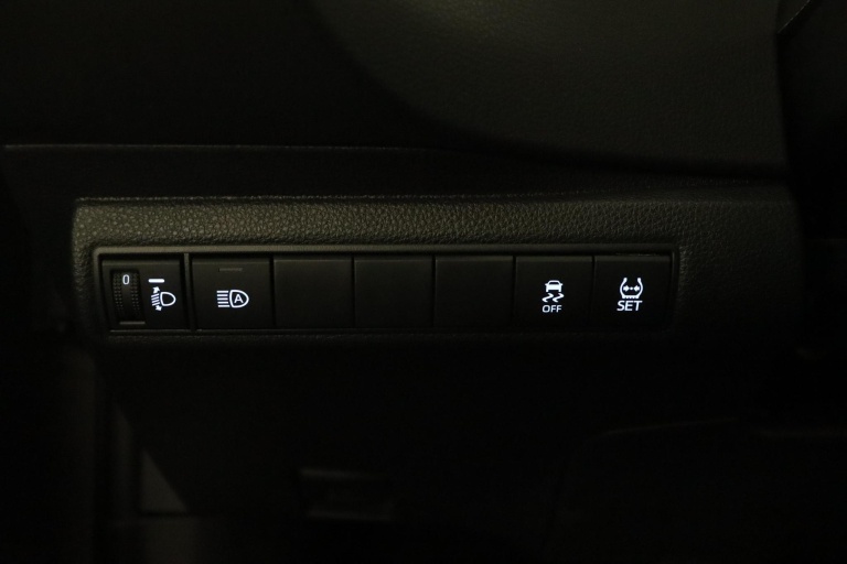 Toyota Corolla - 1.8 Hybrid Dynamic 26