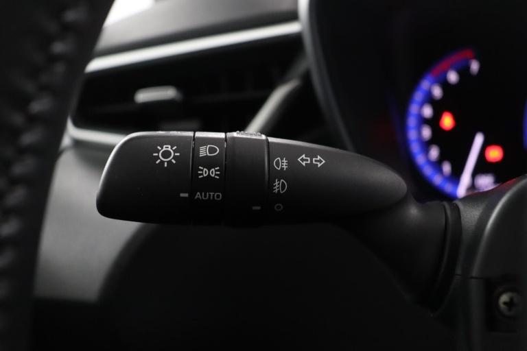 Toyota Corolla - 1.8 Hybrid Dynamic 27