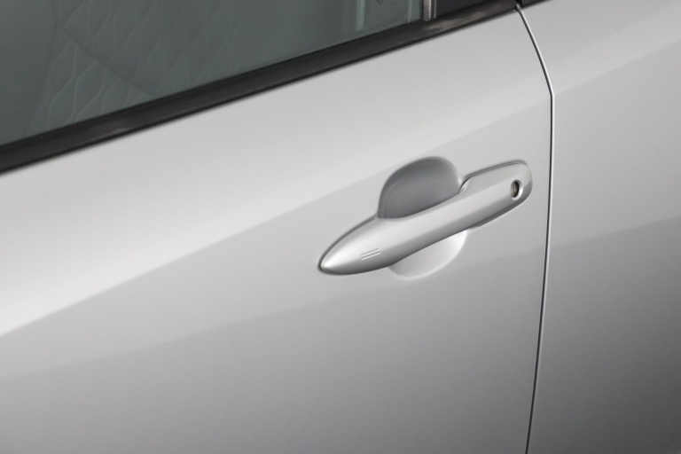 Toyota Corolla - 1.8 Hybrid Dynamic 33