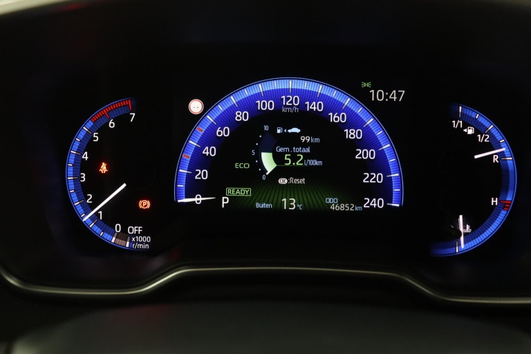 Toyota Corolla - 1.8 Hybrid Dynamic 6