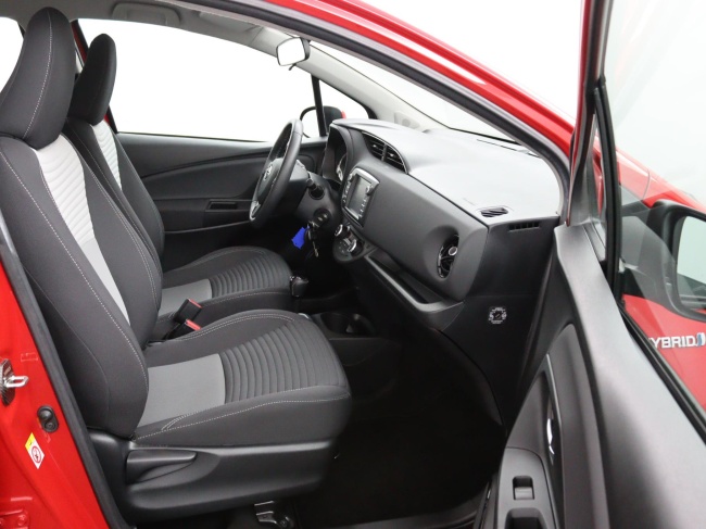 Toyota Yaris - 1.5 Hybrid Design Sport