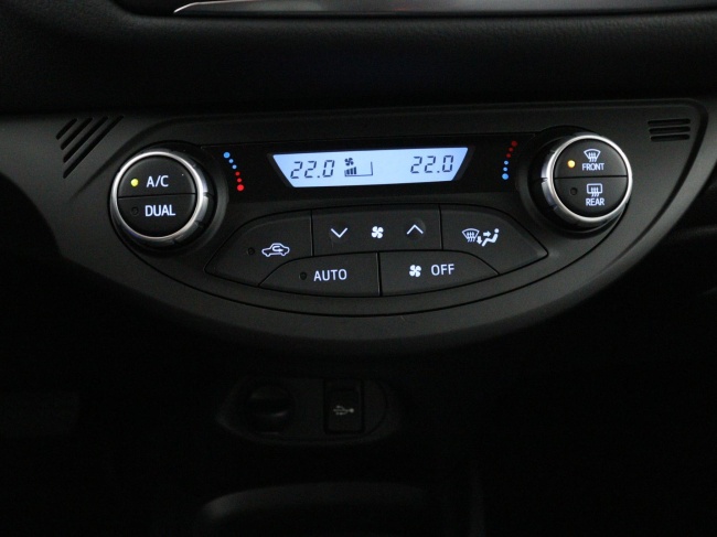 Toyota Yaris - 1.5 Hybrid Design Sport