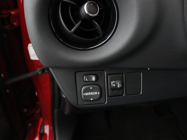 Toyota Yaris - 1.5 Hybrid Design Sport