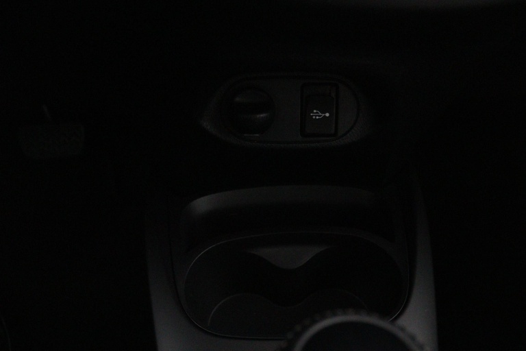 Toyota Yaris - 1.5 Hybrid Design Sport 38