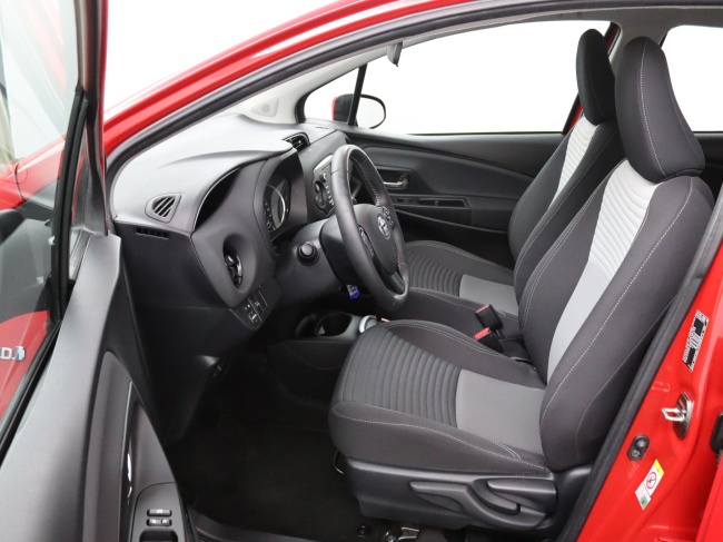 Toyota Yaris - 1.5 Hybrid Design Sport