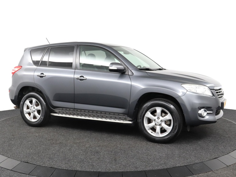 Toyota RAV4 - 2.0 VVTi Executive Business 12
