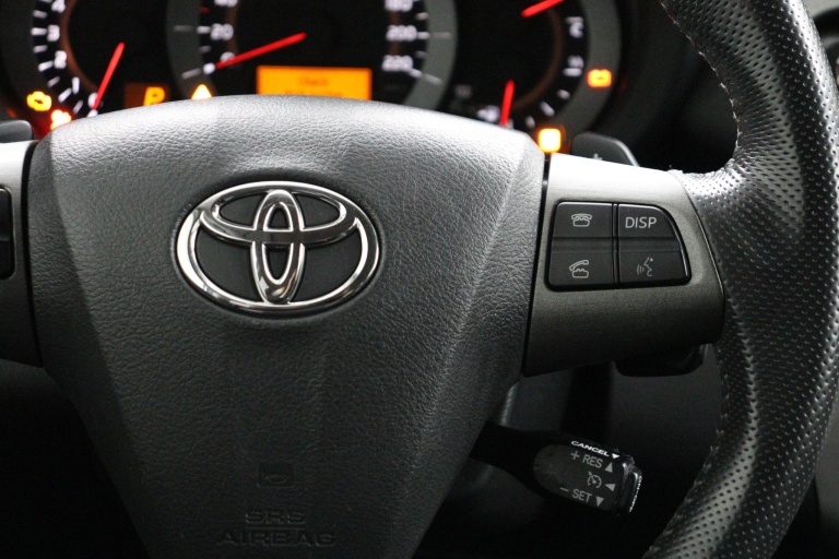 Toyota RAV4 - 2.0 VVTi Executive Business 19