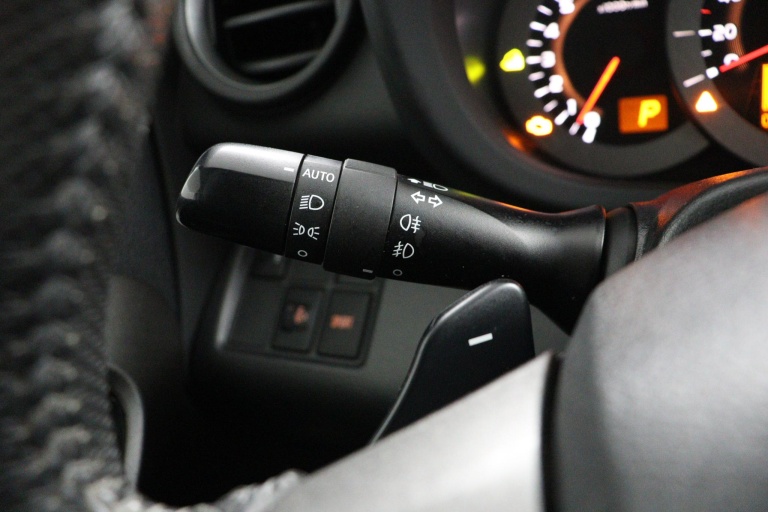 Toyota RAV4 - 2.0 VVTi Executive Business 28