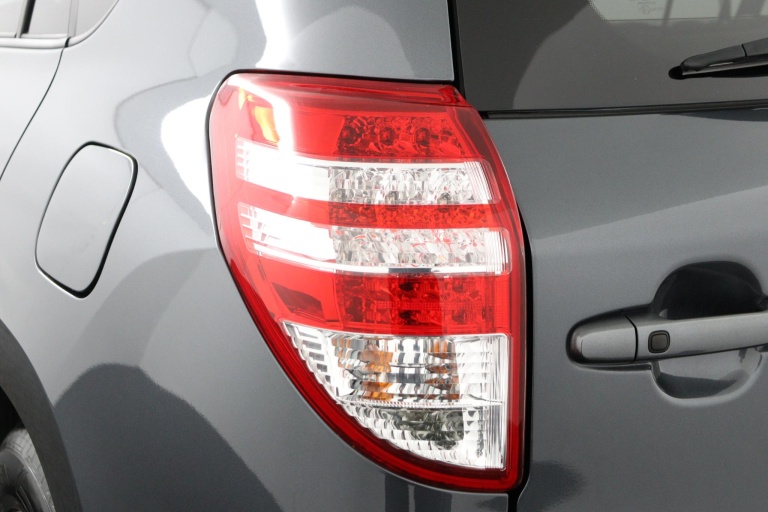 Toyota RAV4 - 2.0 VVTi Executive Business 38