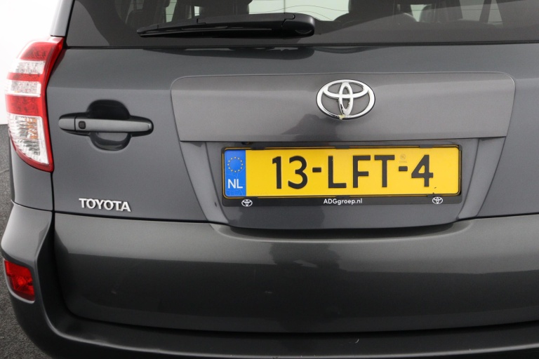 Toyota RAV4 - 2.0 VVTi Executive Business 41