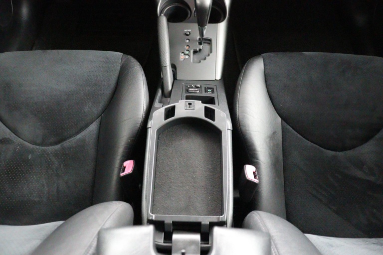 Toyota RAV4 - 2.0 VVTi Executive Business 59