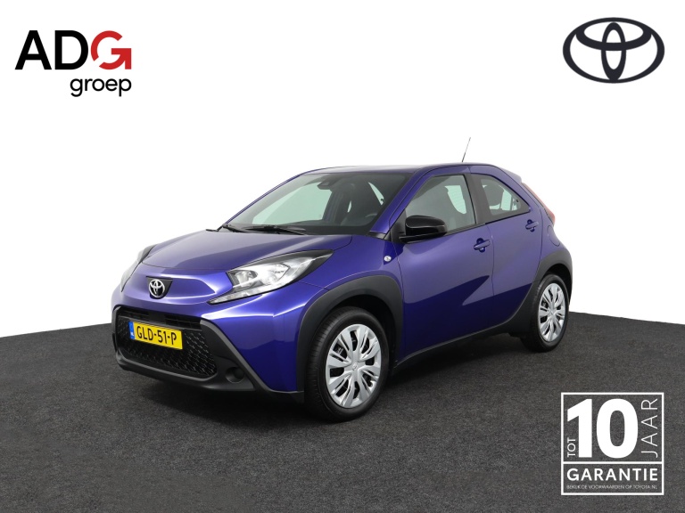 Toyota Aygo X - 1.0 VVT-i S-CVT Play 1