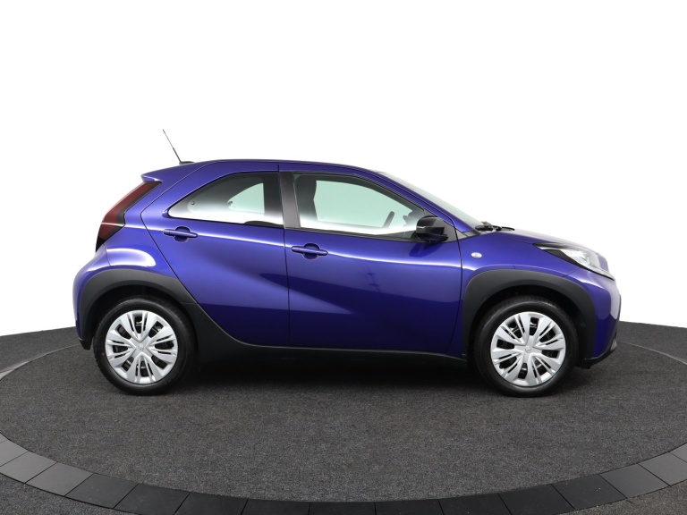 Toyota Aygo X - 1.0 VVT-i S-CVT Play 13