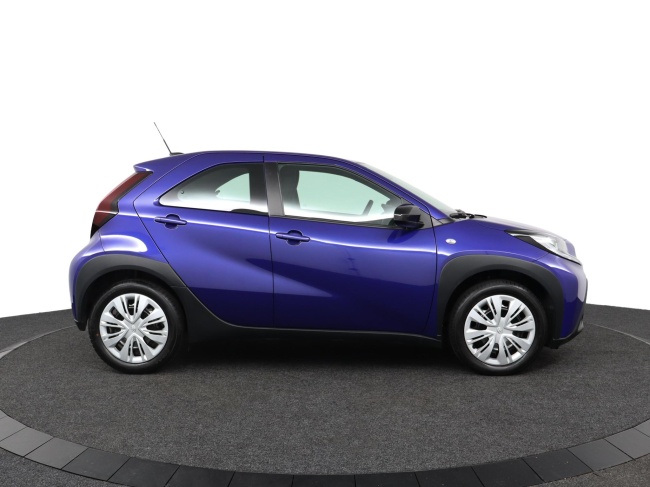 Toyota Aygo X - 1.0 VVT-i S-CVT Play