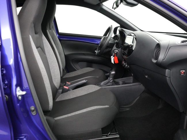Toyota Aygo X - 1.0 VVT-i S-CVT Play