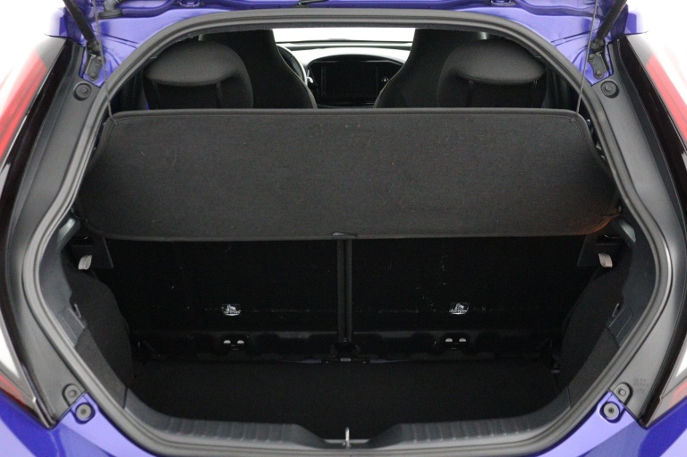 Toyota Aygo X - 1.0 VVT-i S-CVT Play 23