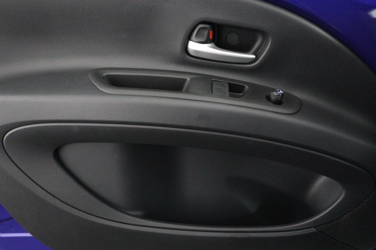 Toyota Aygo X - 1.0 VVT-i S-CVT Play 28