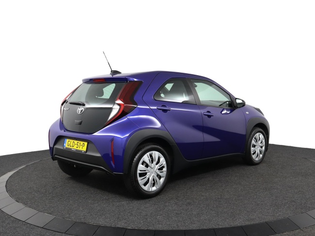 Toyota Aygo X - 1.0 VVT-i S-CVT Play