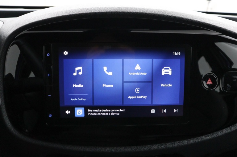 Toyota Aygo X - 1.0 VVT-i S-CVT Play 45