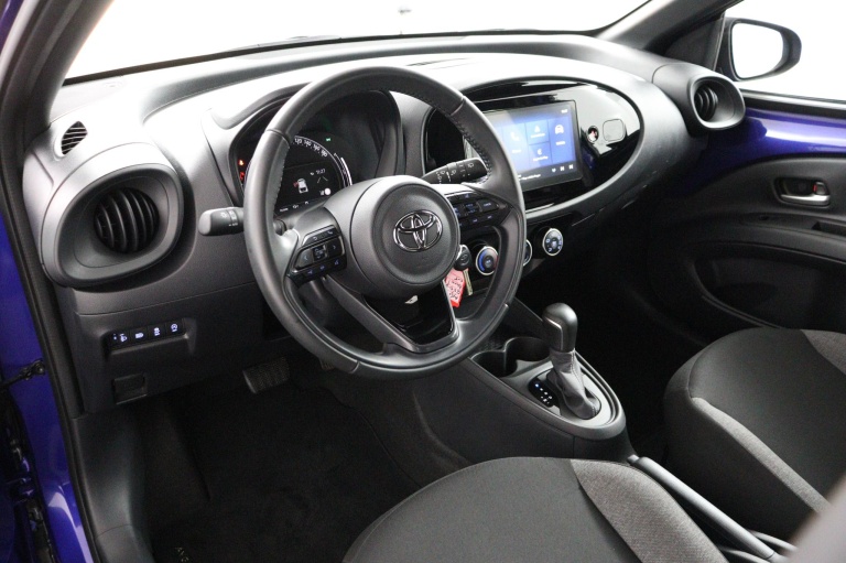 Toyota Aygo X - 1.0 VVT-i S-CVT Play 58