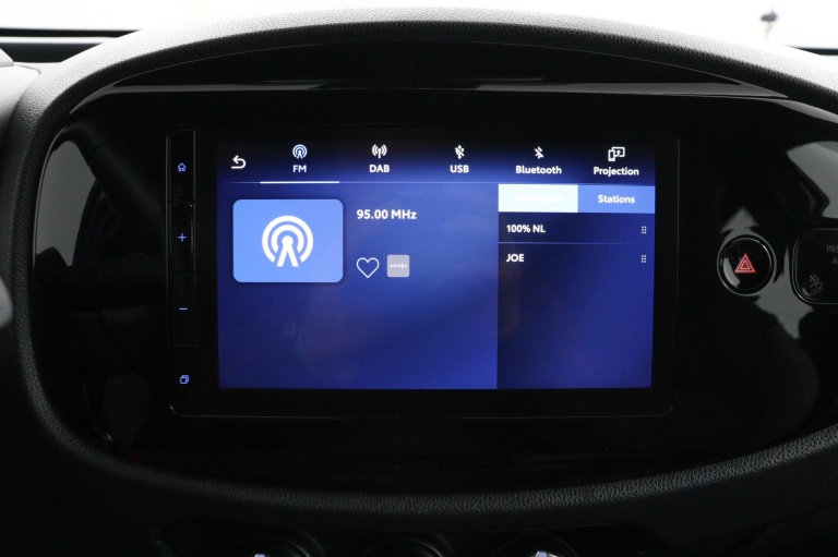 Toyota Aygo X - 1.0 VVT-i S-CVT Play 8