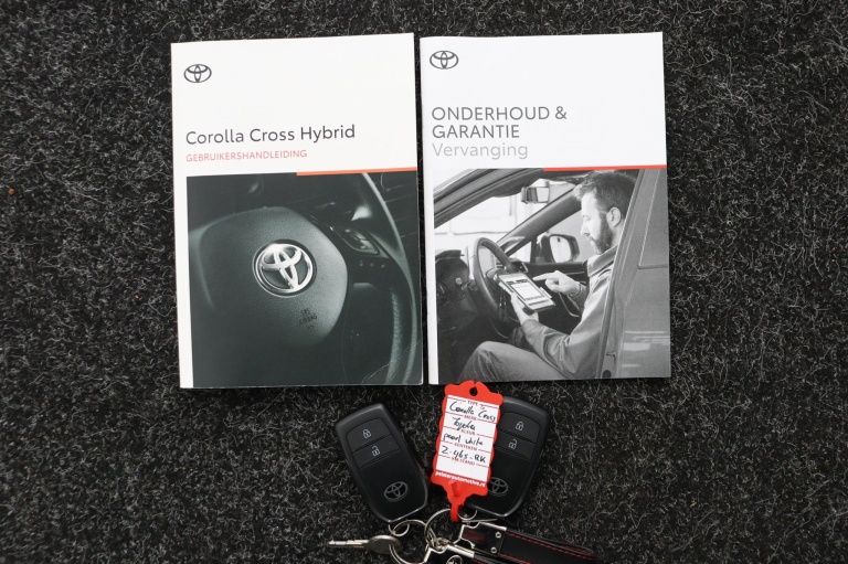 Toyota Corolla Cross - Hybrid 200 Dynamic 11