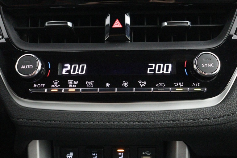 Toyota Corolla Cross - Hybrid 200 Dynamic 7