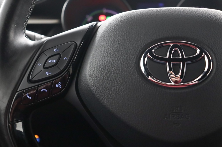 Toyota C-HR - 1.8 Hybrid Business Intro 19